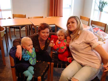 Anna Schenström och hennes barn.